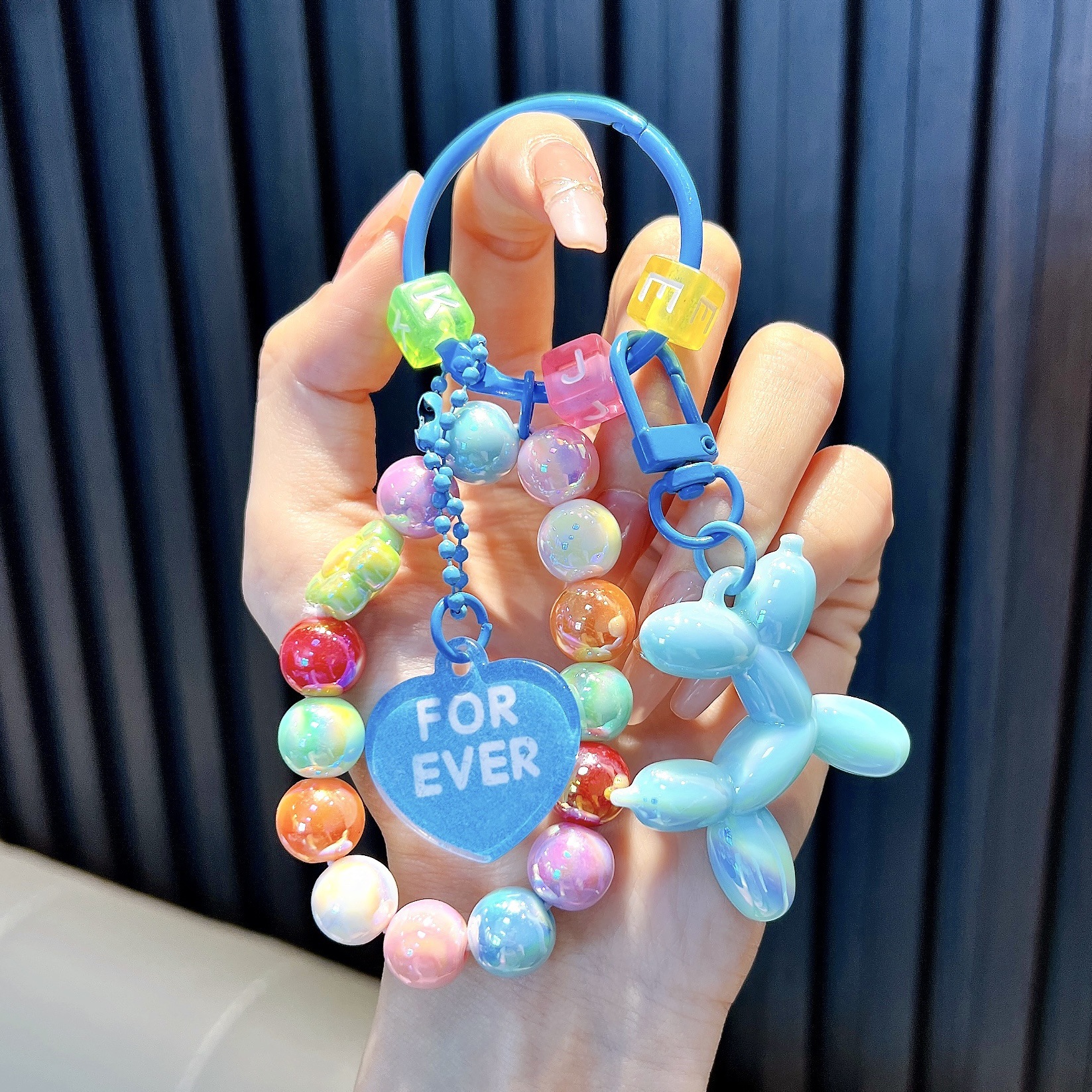 Cuentas de asiento osos colgantes de llaves de bolsos acrílicos exquisitos colgantes de llaves de automóvil colgantes pequeños regalos al por mayor