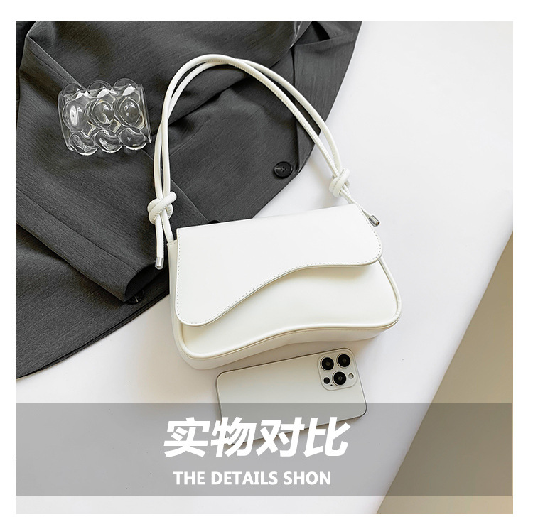 Underarm bag for women, new autumn 2024 fashion and niche design, single-shoulder crossbody bag, stylish and relaxed small square bag undefined
