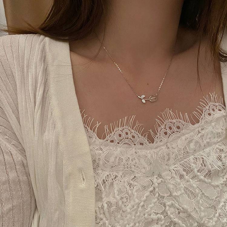 Parelmoer tulp ketting voor dames luxe bloemen collier_voghion.com