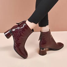 亮皮靴子女時尚方頭中粗跟加絨短靴2023秋冬新款韓版后拉鏈時裝靴