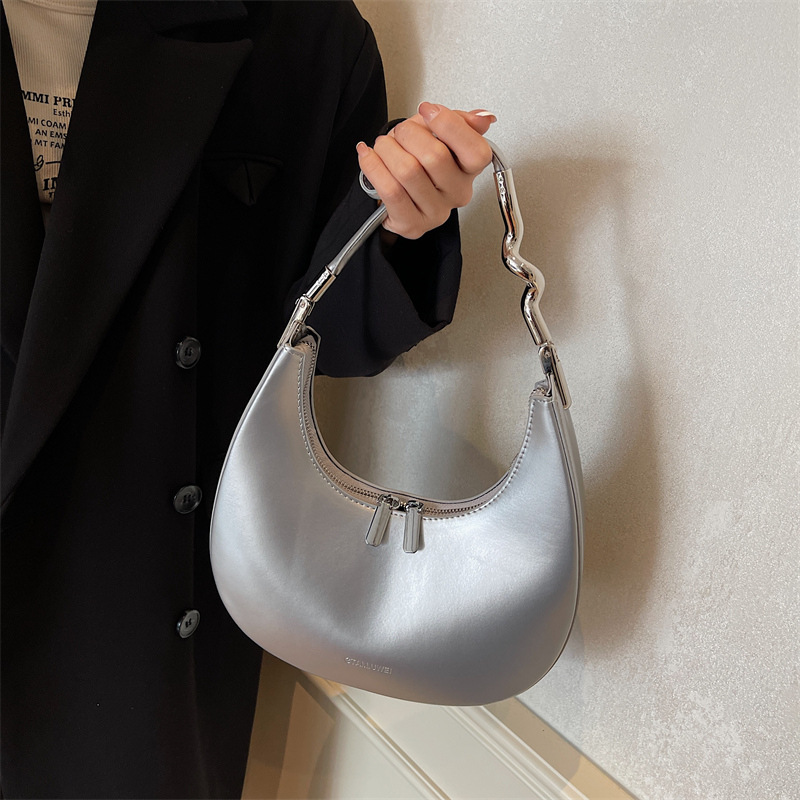 Niche Silver Faux Leather Crescent Underarm Bag For Women, Trendy 2024 New Large Capacity Single Shoulder Moon Bag - Thumbnail 6