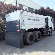 路面养护灰料撒布车  石灰水泥小碎石均可撒布  多功能撒料车