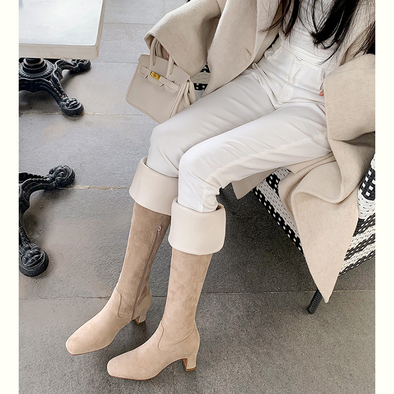 現物 ~ フランス式の折り返しの太いヒールのハイヒールの長靴の女性の冬の新型はやせている騎士の靴のブーツの長靴の女性を現します。