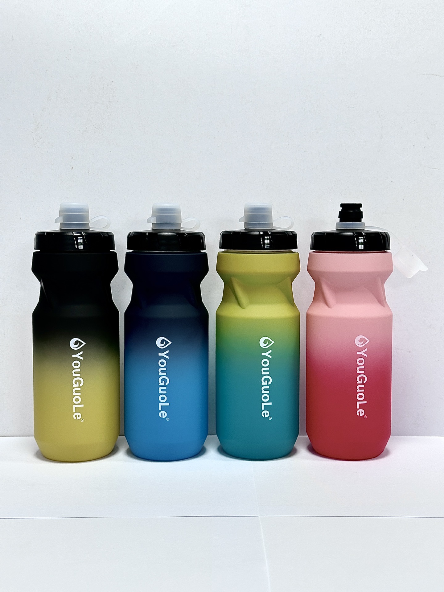 Sports kettle, cycling water cup, outdoor fitness squeeze plastic cup can be used_voghion.com