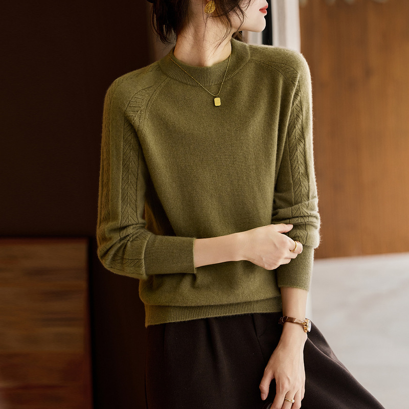 Retro and Elegant ~ 100% Cashmere Women's Round Neck Raglan Sleeve Sweater with Textured Design Knitted Top