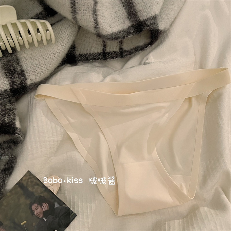 New Pure Desire Girl's Traceless Ice Silk Underwear Women's Comfortable Pure Cotton Crotch Low Waist Hip-lifting Sports Women's Underwear Thin Underwear