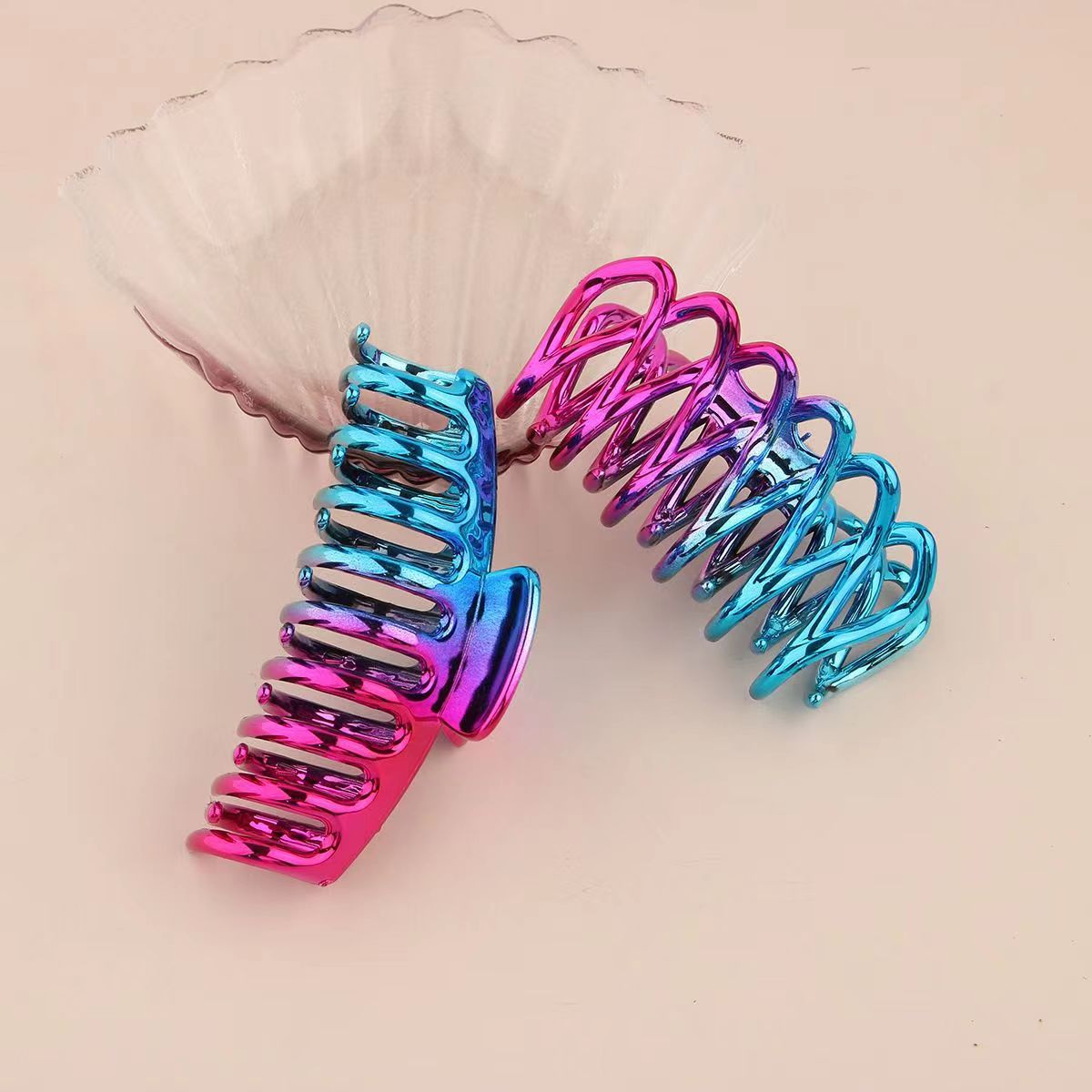 Women's Ig Style Streetwear Geometric Plastic Stoving Varnish Hair Claws display picture 4