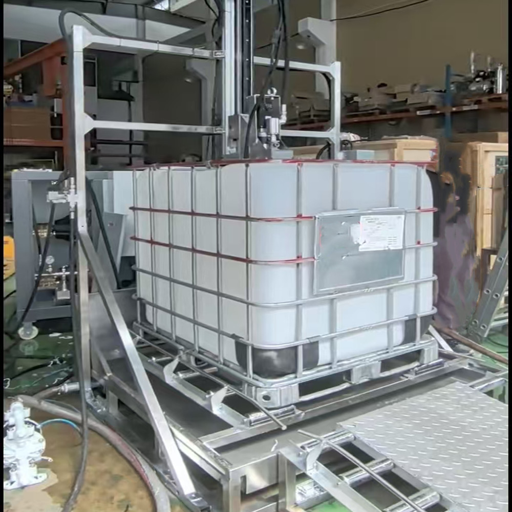 塑料吨桶清洗机 半自动IBC溶剂桶清洗设备 高压水洗桶机