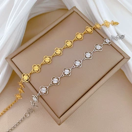 项链;耳环;戒指