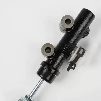 Hiace Dyna Clutch – Clutch master cylinder