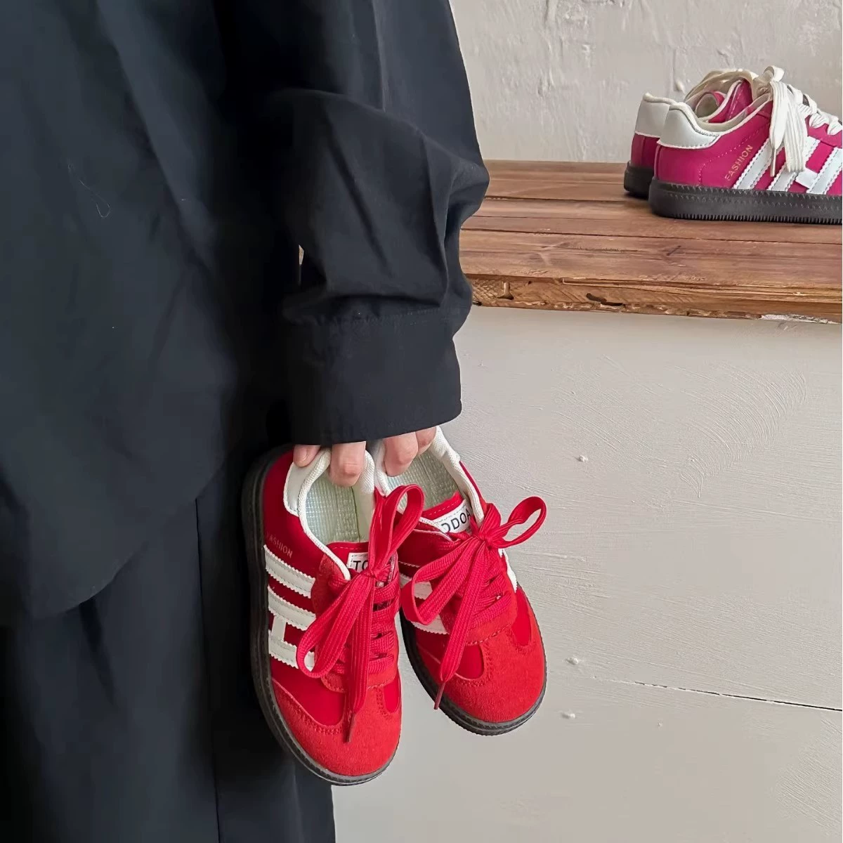 Детские ретро-кроссовки в корейском стиле, моральная обувь, весна-осень 2025, новые низкие кеды для девочек, красные кроссовки в стиле Форреста Гампа, модные.