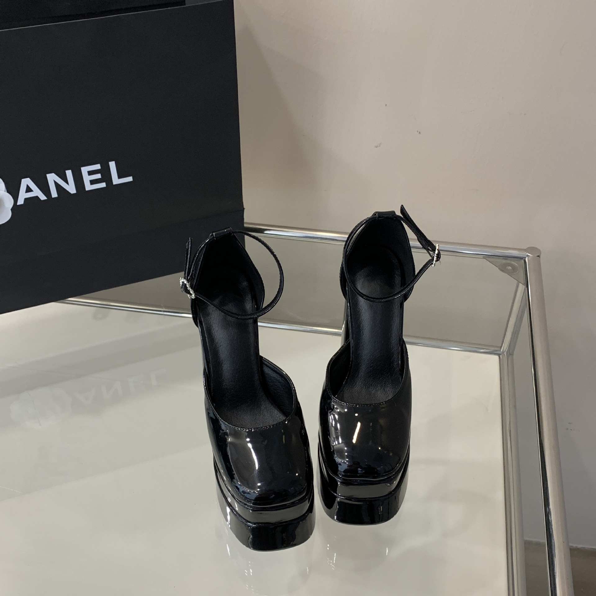 Sandal cao gót nữ mũi vuông quai ngang khóa kim cương gót 14 cm — Màu đen chi tiết 9
