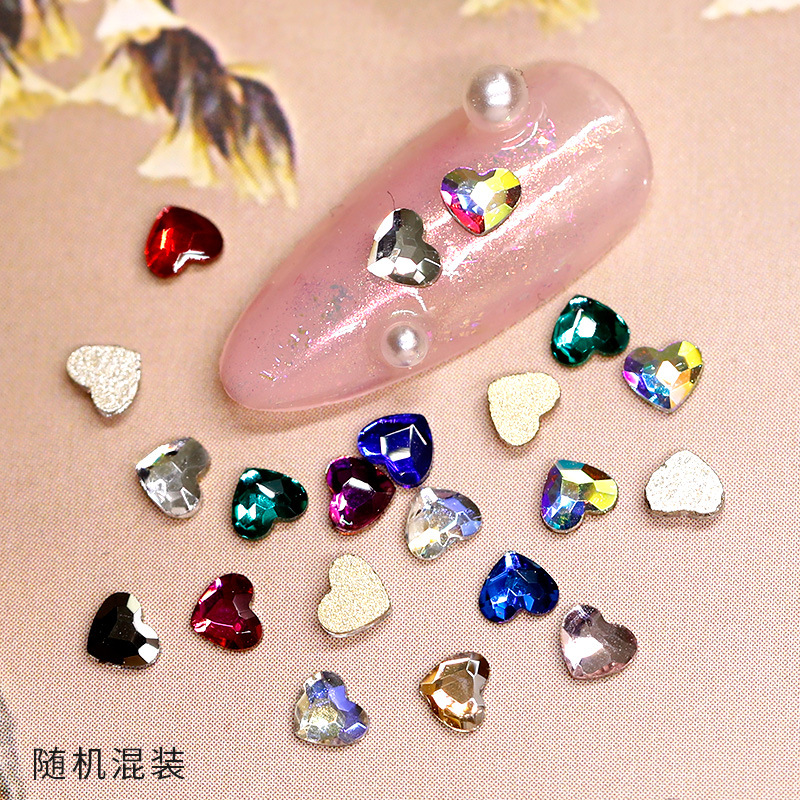 Nail jewelry Small love Flat Bottom Diamond Glass Diamond Flash diamond Heart nail decoration accessories Cute mini girly heart