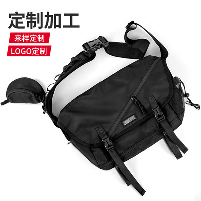 單肩斜挎包男 大容量工裝包學生休閑ins日系挎包運動機能郵差包