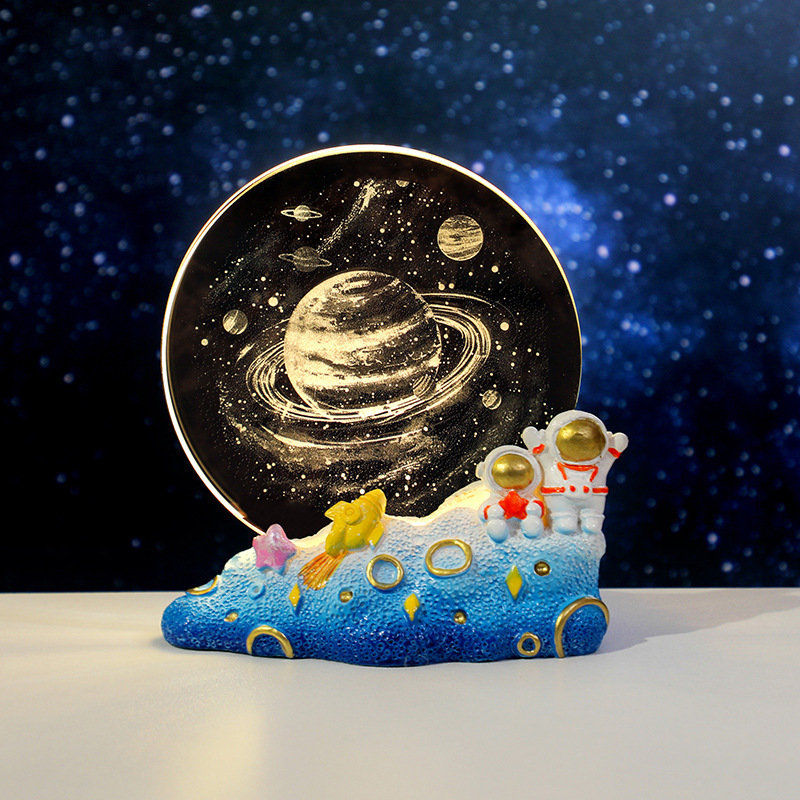Astronaut 3D Crystal Luminous Night Light Desktop Ornament Bedroom Decoration Birthday Gift Souvenir Astronaut 3D Crystal Luminous Night Light Desktop Ornament Bedroom Decoration Birthday Gift Souvenir