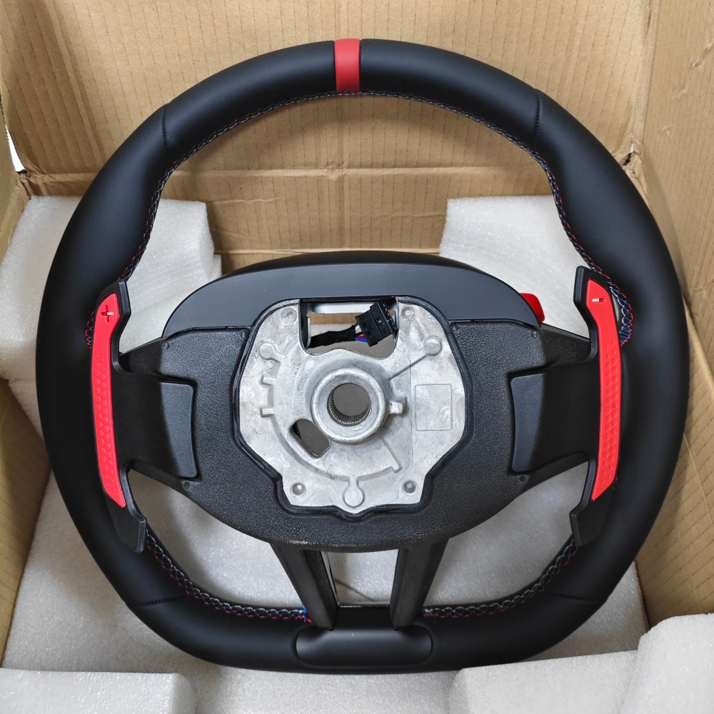 Suitable for BMW 1234567 series F10F20F30 G20G30 modification and upgrade to red CS steering wheel assembly