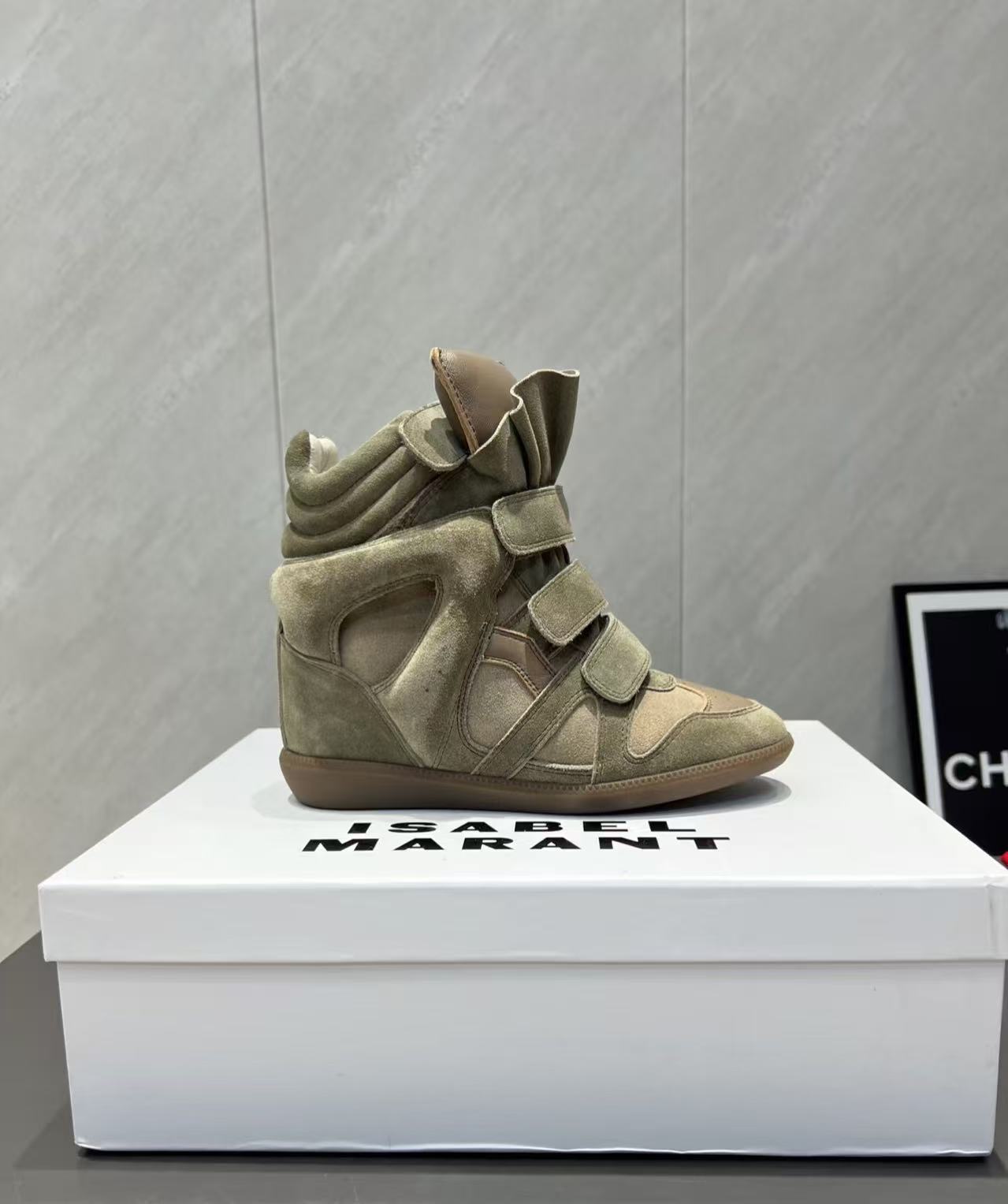Exclusivo para estrellas callejeras europeas y estadounidenses en el aumento de la explosión. Zapatos deportivos de montaña de mujer Amazon