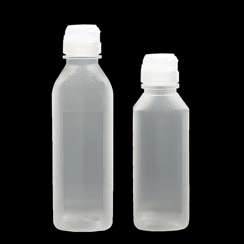 台所のプラスチック調味料が叫びました。|undefined