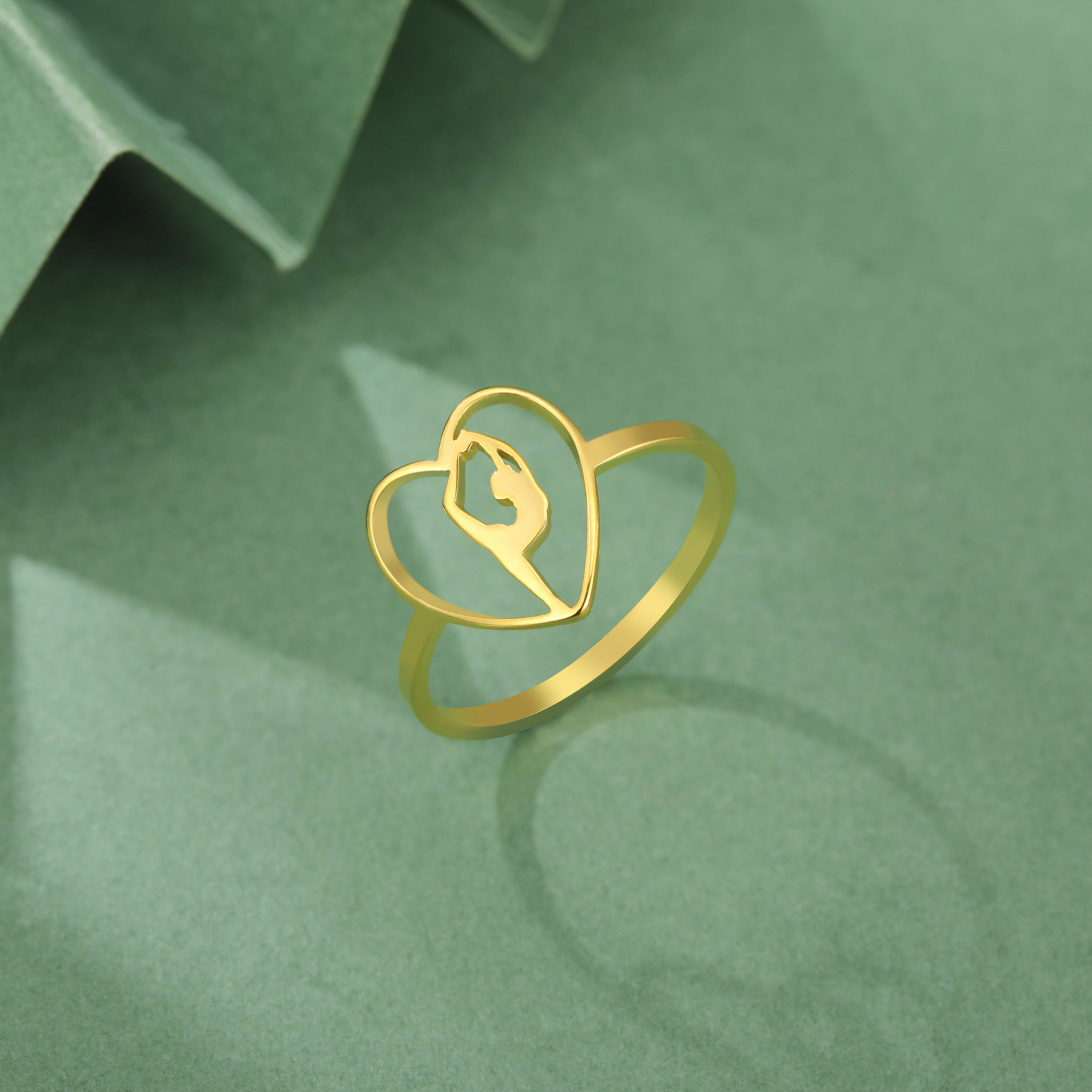 새로운 18K 골드 컬러 간단한 우아한 여성의 스테인레스 스틸 사랑 체조 반지 휴일 웨딩 파티 보석