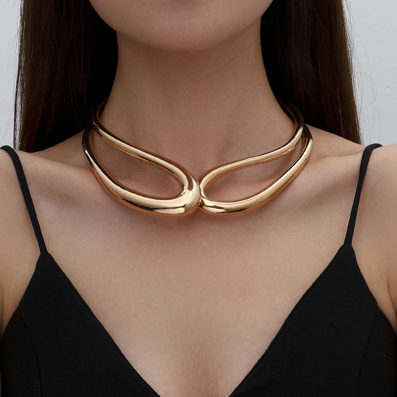 Joyas transfronterizas europeas y americanas Collar de nicho de múltiples capas de moda simple Choker Personalidad Estilo exagerado Collar Pulsera Mujer