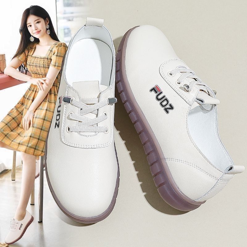 Marca 2026 nuevos zapatos de cuero suave cómodos de mediana edad zapatos de cuero casuales de madres zapatos antideslizantes de mujer
