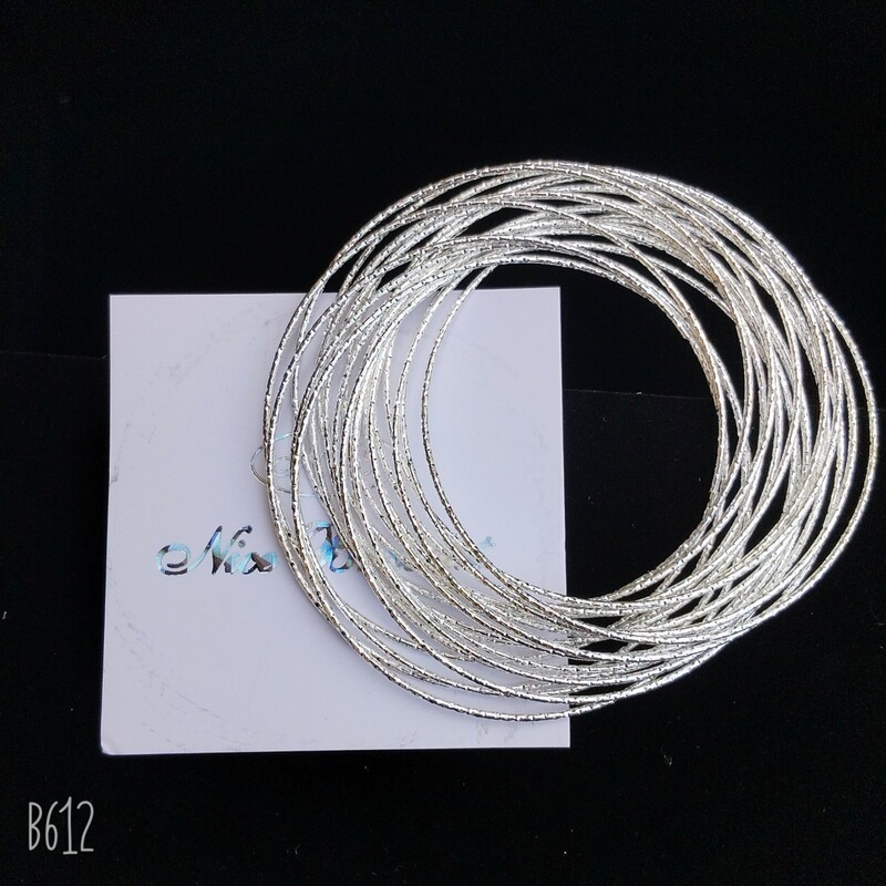 Fashionable Versatile Rhinestone Bracelets, Women's Hoop Bracelets, 2 Yuan Store Street Vendor Supply, Jewelry Wholesale Fashionable Versatile Rhinestone Bracelets, Women's Hoop Bracelets, 2 Yuan Store Street Vendor Supply, Jewelry Wholesale