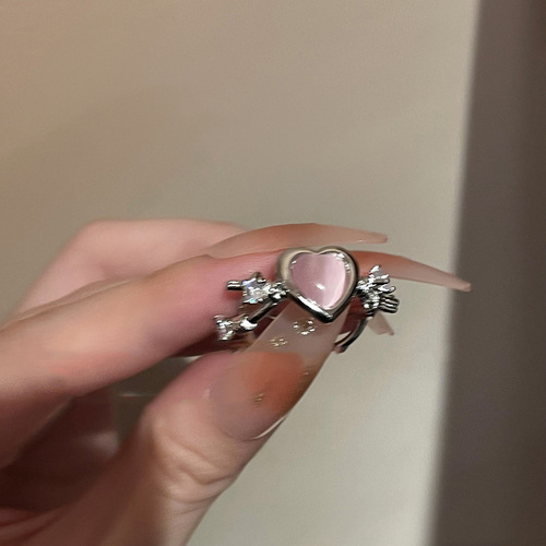 Niche design pink love thorn cat's eye zircon ring for women with sweet and cool style, fashionable temperament and versatile ring