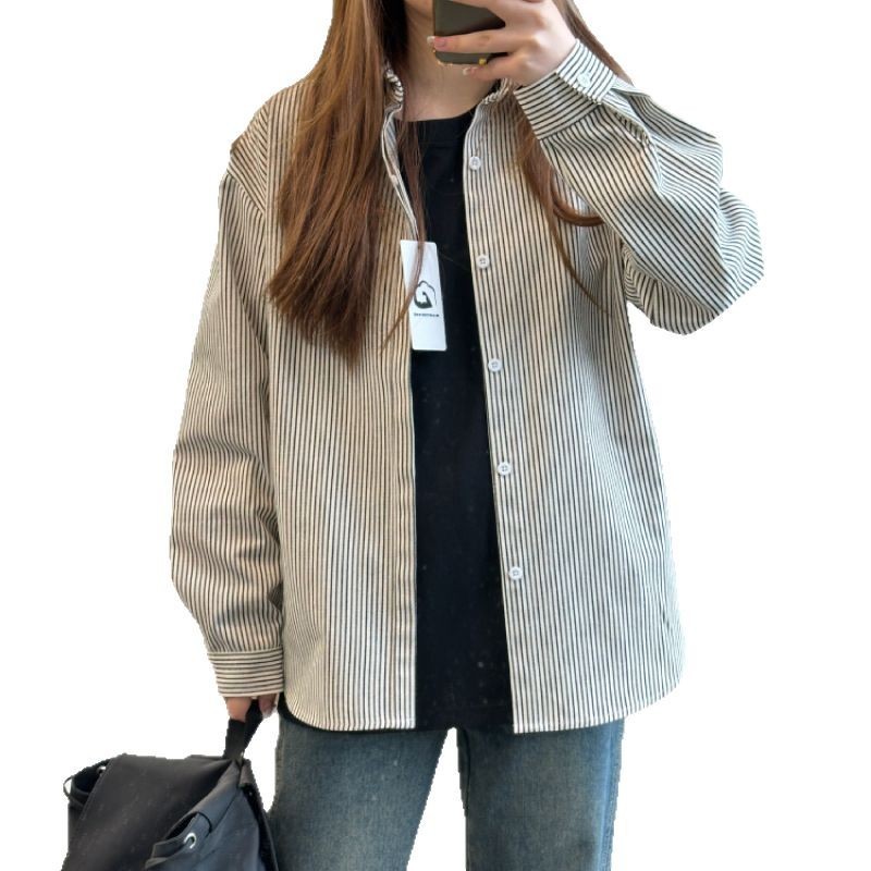 レトロなストライプの長袖のシャツの男性の春の夏の高品質のシャツの男女は同じカジュアルでゆったりしているカーディガンのコートの男性です。|undefined