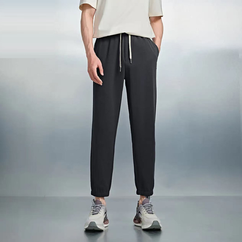 Elastic Waistband, Smooth Texture, Mid-Waist Casual Cropped Pants for Men, Slightly Stretchy, Soft Knit, Breathable Tapered Sports Pants for Men