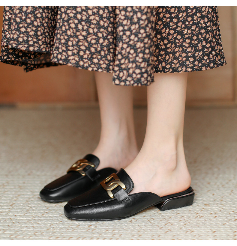 2022 neue Hausschuhe für Damen, Sommer-Oberbekleidung, modische quadratische Zehenpartie, britische Damenschuhe in Übergröße, Sandalen mit klobigem Absatz, Faulenzer, faule Schuhe_voghion.com