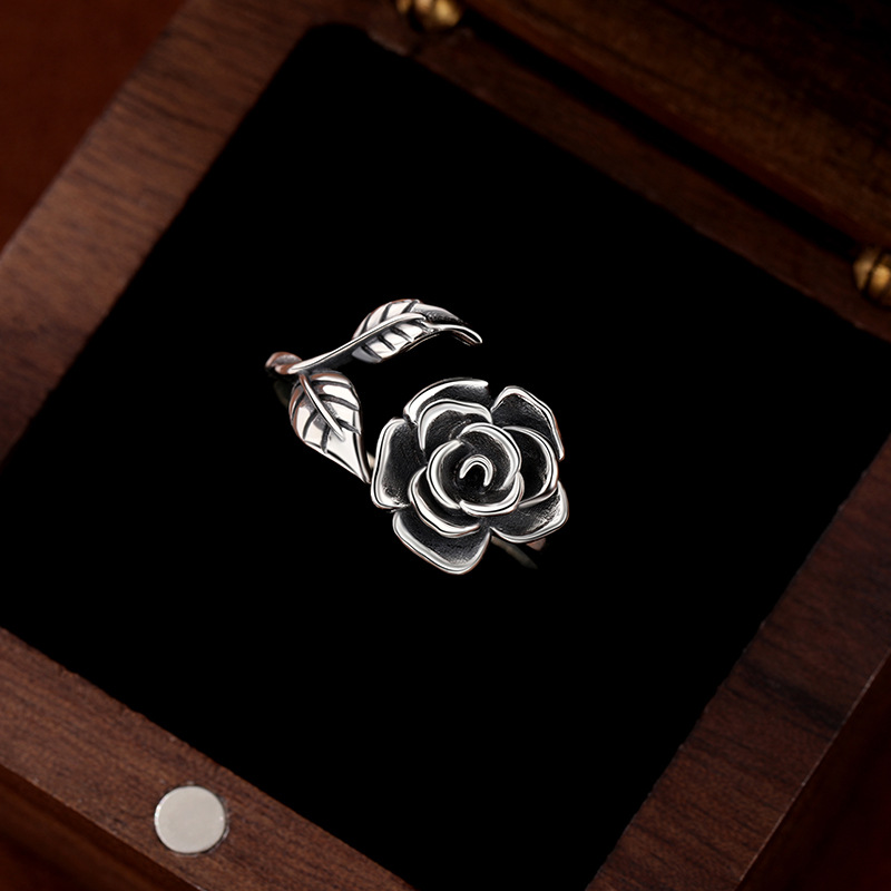 Europa y América transfronteriza nuevo anillo de rosas retro de plata de ley 925 personalidad femenina joyería a mano salvaje regalo de San Valentín