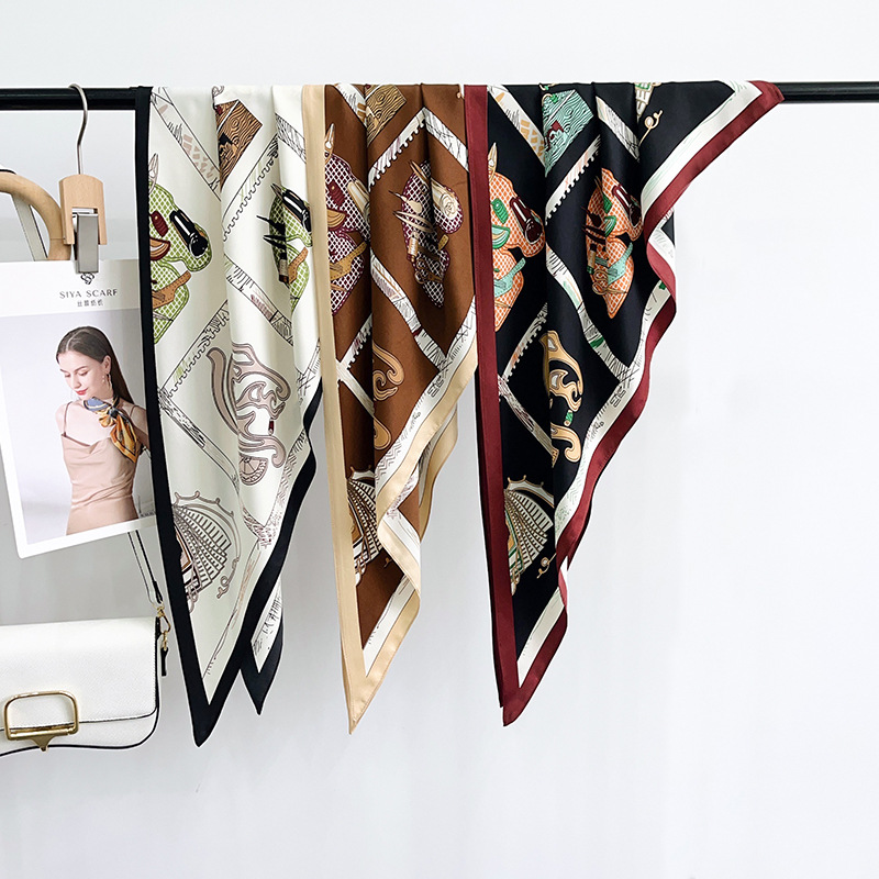 Nuevo estilo coreano de alta calidad toallas triangulares de tela de twill, bufandas de seda retro, bufandas de seda para mujeres, simple y versátil, bufandas de lujo ligeras