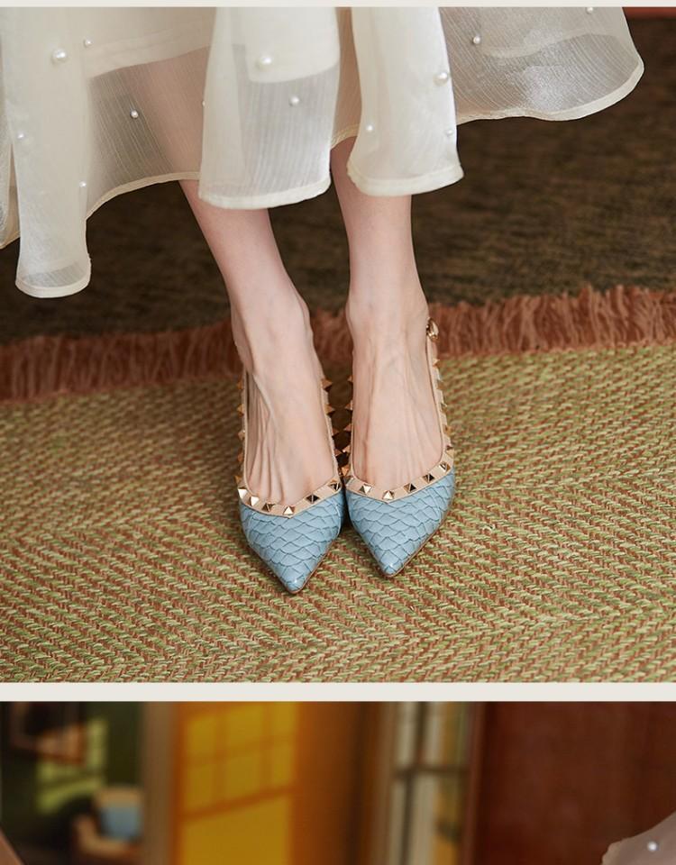 Open-Toe Sandals 9