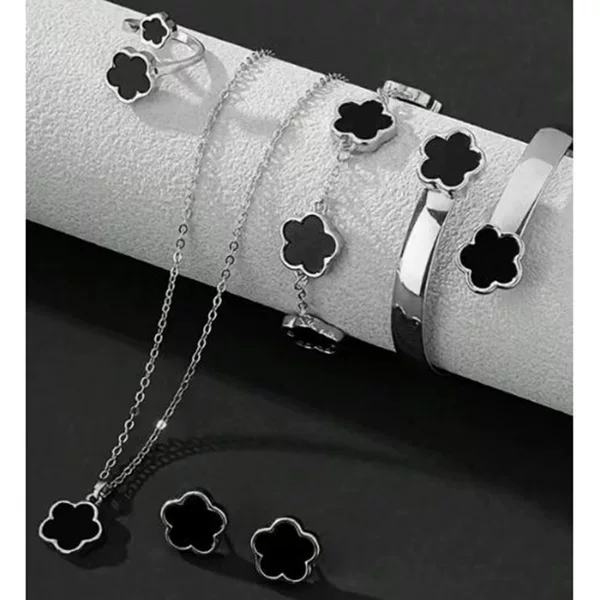 Cross-Border European and American Hot-Selling Five-Petal Flower 5-Piece Necklace Bracelet Bracelet Earrings Ring European and American Elegant Set Ready for Sale