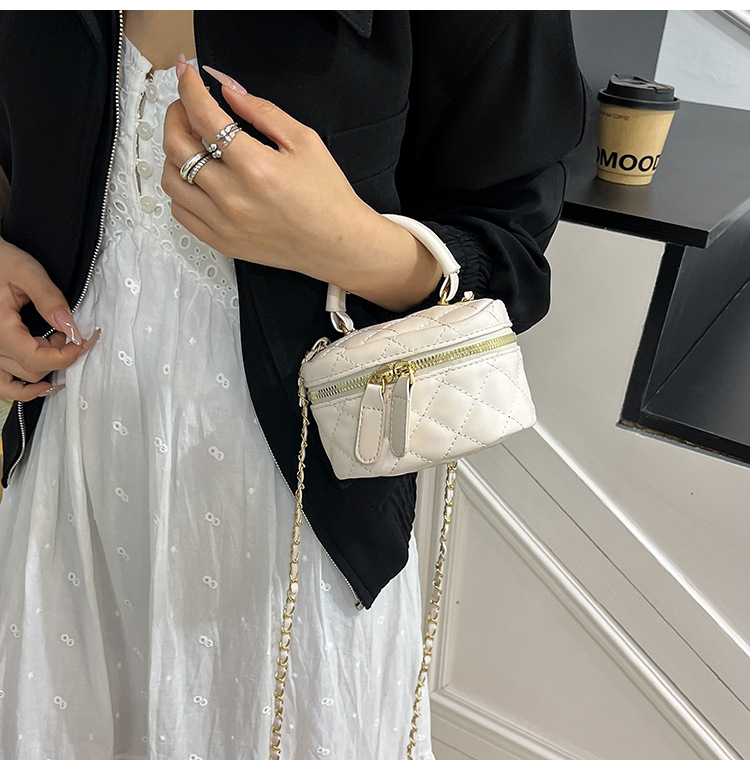 169g Weight Zipper Closure Type Single Shoulder Strap Strap Type Shoulder Bag Bags Type Casual Occasion Pu Leather Material Solid Color Pattern All Seasons Season Women's Gender Streetwear Style Square Shape Women's Pu Leather Solid Color Streetwear Square Zipper Shoulder Bag 13