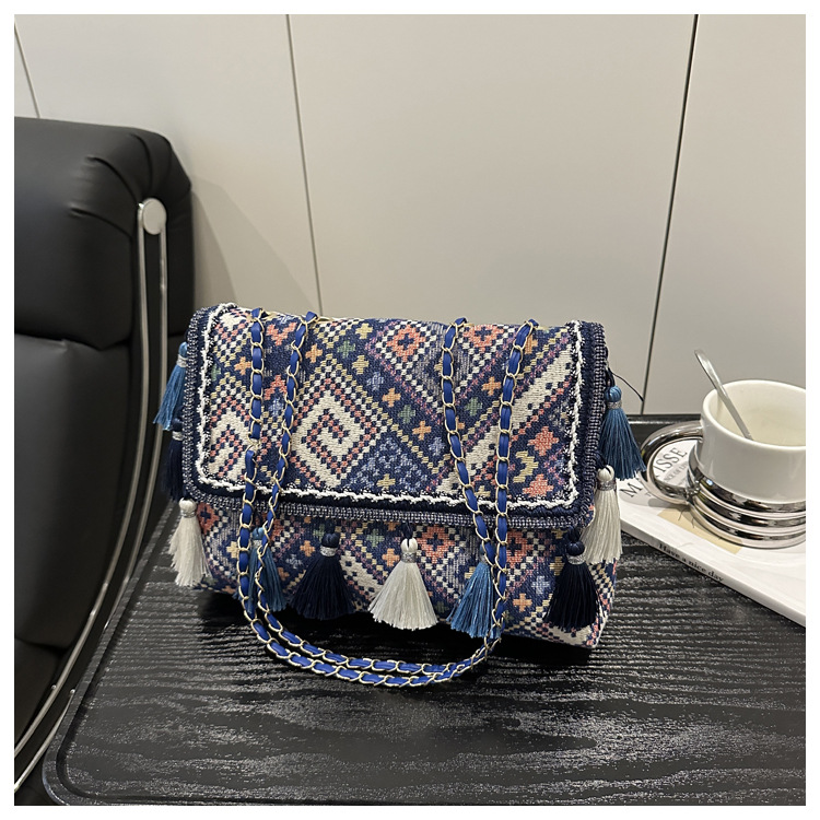 336g Weight Flip Cover Closure Type Single Shoulder Strap Strap Type Shoulder Bag Bags Type Casual, Holiday Occasion Cloth Material Geometric Pattern All Seasons Season Women's Gender Elegant, Ethnic Style Style Square Shape Women's Cloth Geometric Elegant Ethnic Style Square Flip Cover Shoulder Bag 38