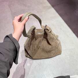 网红同款25年秋冬新款hobo单肩斜跨包麂皮绒大容量托特女包