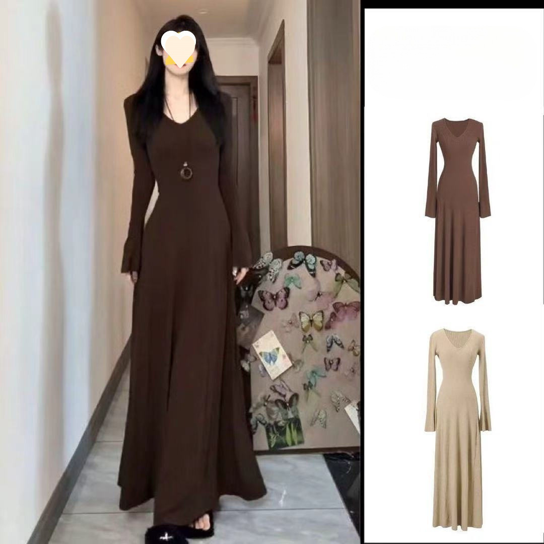 咖色V领赫本风喇叭袖连衣裙女2025秋冬新款打底收腰显瘦大摆 长裙