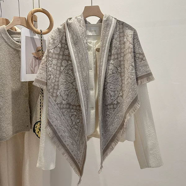 Autumn and Winter New Cross-Border Hot-Selling Triangle Scarf Retro Cashew Flower Imitation Cashmere Retro Fashion Versatile High-End Women's Scarf