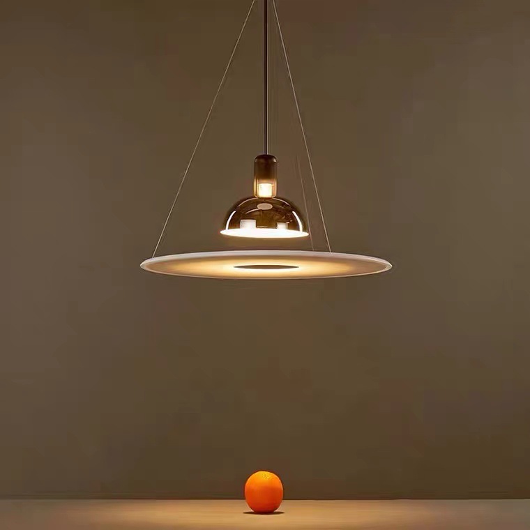 飛碟燈餐廳吊燈簡約現代意大利創意個性設計師款吧檯飯桌設計師燈