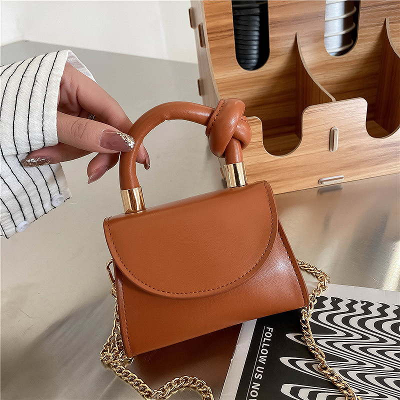 Women's Mini All Seasons Pu Leather Solid Color Fashion Square Flip Cover Handbag display picture 1