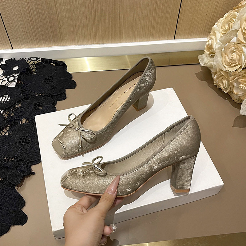 Giày cao gót nữ mũi vuông gót dày thiết kế thanh lịch, gót 6–8 cm — kaki, màu xám đậm, mơ