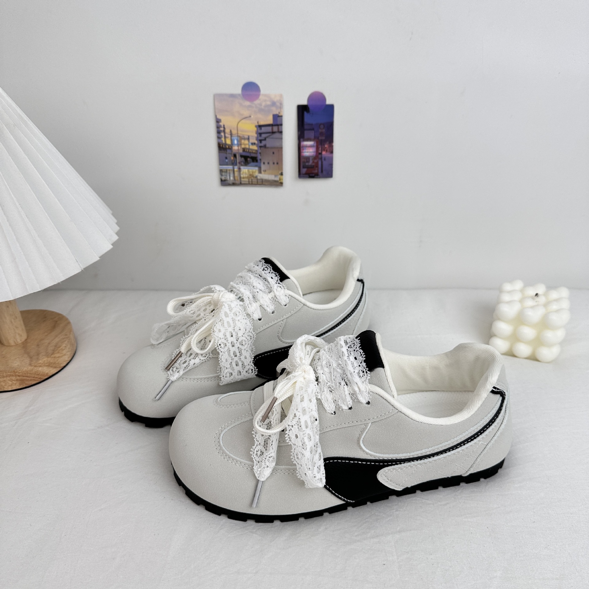 Zapatos de deporte de encaje rosa mujer 2025 punta redonda casual primavera y otoño nuevo estilo carreras de suela fina con pantalones anchos zapatos de entrenamiento de ballet image 3
