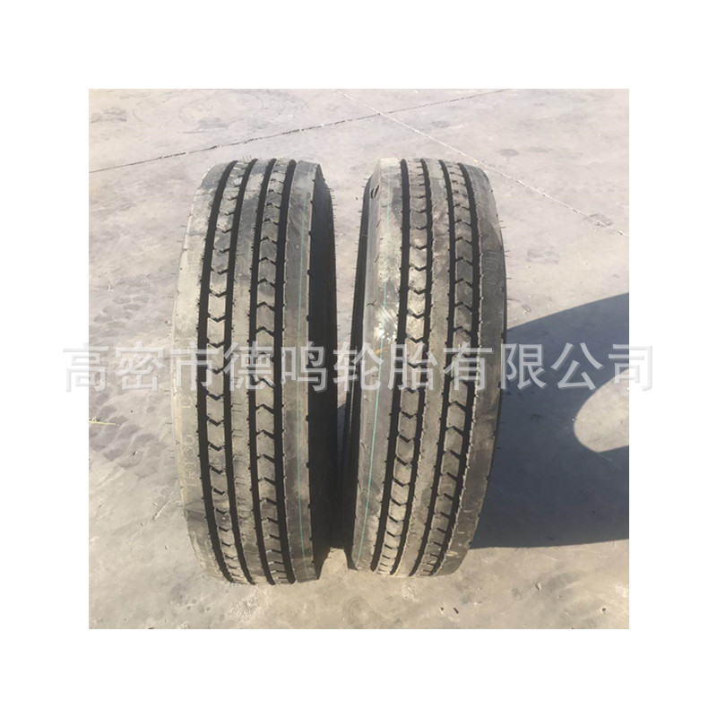 Venta de fábrica 275/70R22.5 camión de acero de alambre neumático remolque neumático de vacío tipo reforzado