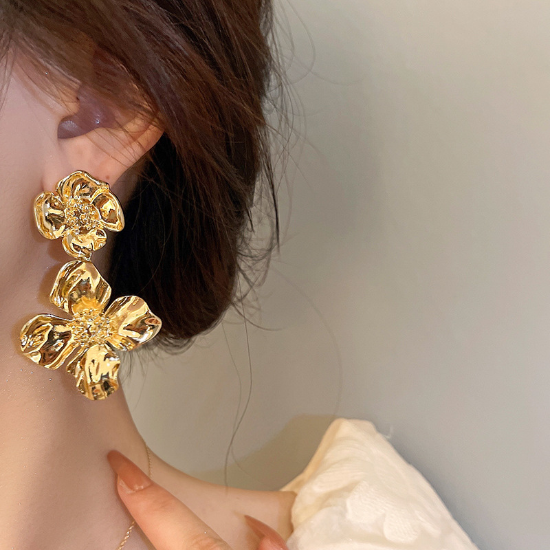 Retro Flower Alloy Plating Women's Drop Earrings 1 Pair display picture 4