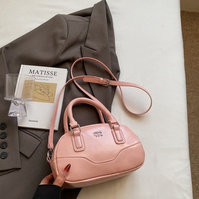 Perseguir la excelencia, un bolso femenino dedicado a las mujeres elegantes