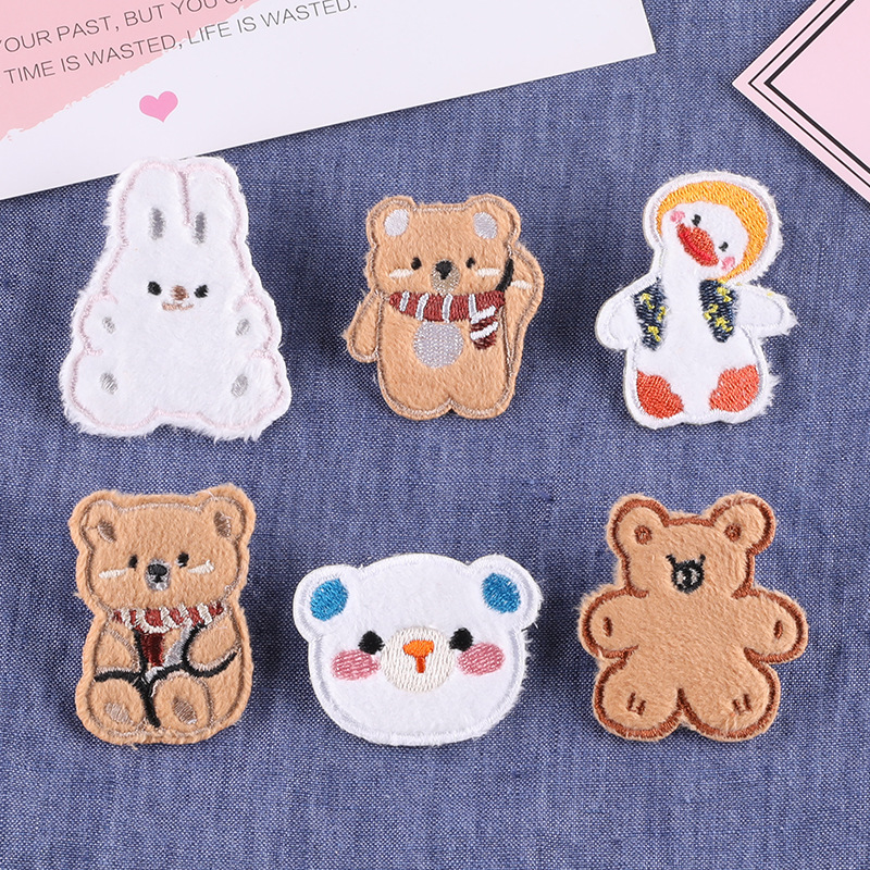 电脑绣花卡通可爱毛绒歪头鸭动物刺绣贴服装辅料衣帽配饰自粘布贴