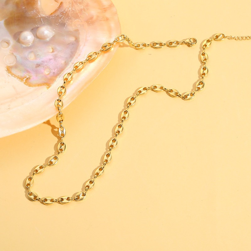 New solid color golden pig’s nose shape stainless steel Necklace