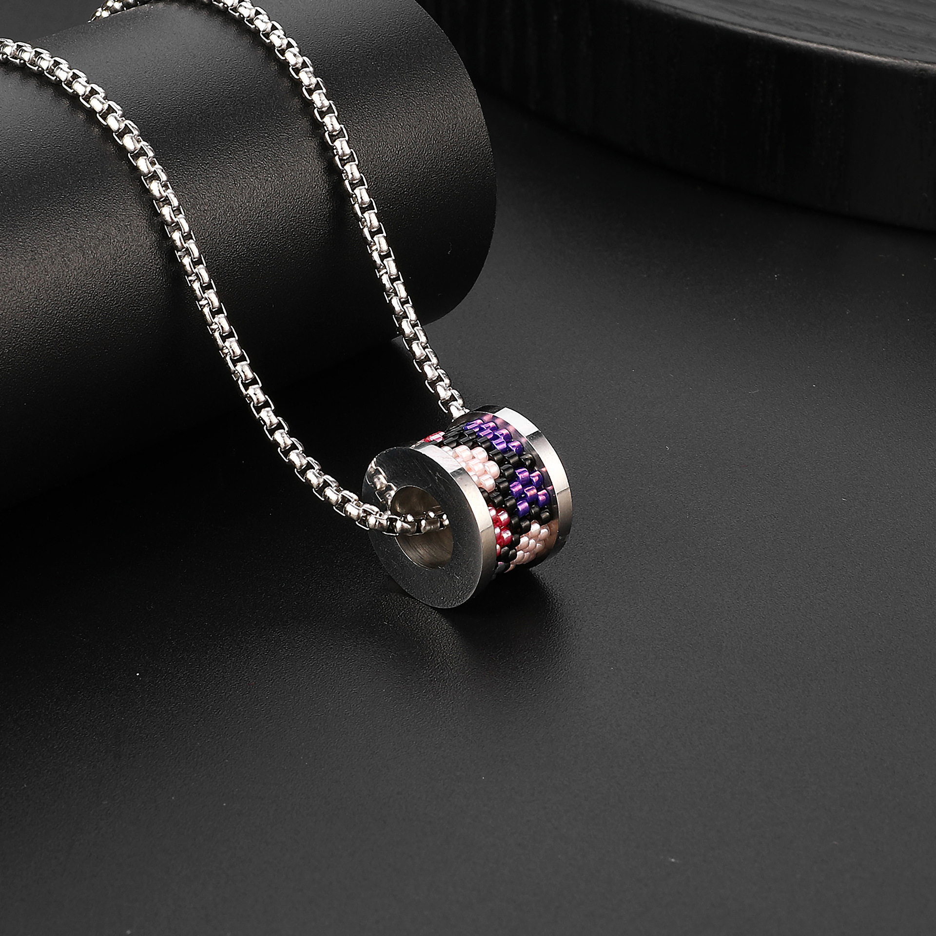 Retro Round Rainbow Titanium Steel Inlay Glass Necklace 1 Piece display picture 5