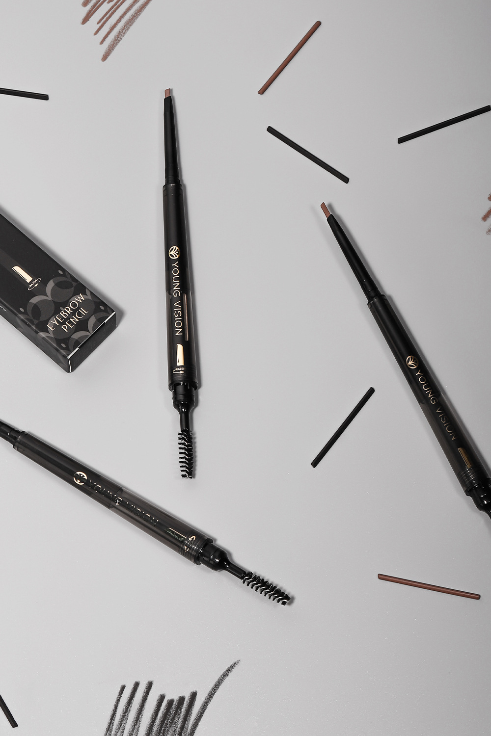 YOUNG VISION's foggy three-in-one eyebrow pencil is not prone to smudging. It features a fine and soft brush and eyebrow blade undefined